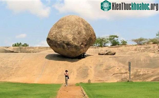 Tảng Krishna’s Butterball, Ấn Độ