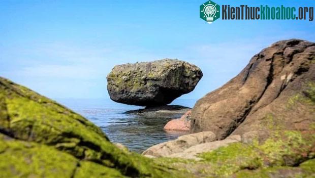 Tảng đá Haida Gwaii, Canada