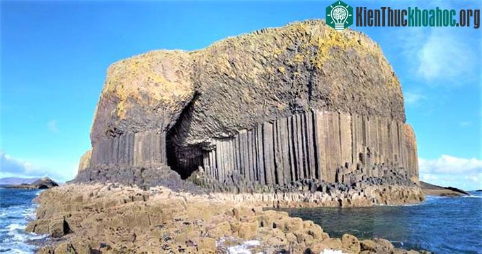 Hang động Fingal, Scotland