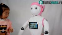 Ảnh Trung Quốc chế "robot giữ trẻ"