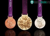 Ảnh Nhật Bản "biến" rác thải điện tử thành huy chương cho Olympic 2020