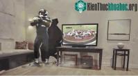 Ảnh Video: Xem thể thao tại nhà với kính tăng cường thực tế HoloLens