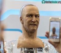 Ảnh Robot giống y hệt người thật
