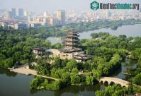 Ảnh Hiện tượng lạ ở hồ nước đẹp như phim cổ trang ở Trung Quốc: Ếch không bao giờ kêu!