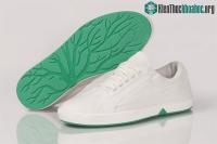 Ảnh Trung Quốc chế tạo giày sinh học có thể phân hủy