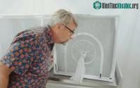 Ảnh "Nhà máy" tạo ra khoảng 30 triệu con muỗi mỗi tuần, được Bill Gates khen ngợi