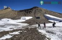 Ảnh Sông băng trên dãy Alps tại Thụy Sĩ tan chảy để lộ con đường đầy đá