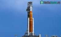 Ảnh NASA tạm hoãn phóng nhiệm vụ Mặt trăng Artemis 1 do bão
