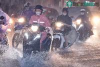 Ảnh Miền Bắc nắng nóng từ sáng sớm, chuẩn bị đón trận mưa lớn