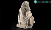 Ảnh Giải mã về bức tượng người lạ ôm pharaoh Ai Cập