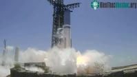 Ảnh Video: Cận cảnh "Quái vật" của SpaceX nhả khói khổng lồ trước sứ mệnh lịch sử