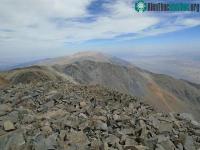 Ảnh Ai từng khắc những dấu tay khổng lồ ở White Mountain?