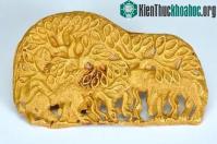 Ảnh Thấy cừu chạy vòng tròn, người chăn cừu lại gần kiểm tra thì phát hiện bảo vật vô giá