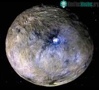 Ảnh NASA nghi ngờ hành tinh lùn gần sao Hỏa có thể tồn tại sự sống