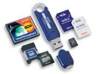 Ảnh Toshiba sản xuất đại trà thẻ nhớ nhỏ nhất thế giới