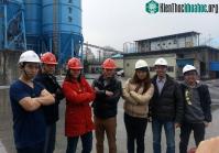 Ảnh Phó giáo sư thuộc Việt nghiên cứu vật liệu bê tông từ bùn thải và tro bay