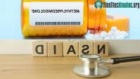 Ảnh Bác sĩ chỉ ra nguy hại khôn lường nếu như tự ý sử dụng thuốc giảm đau
