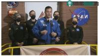 Ảnh 4 nhà khoa học NASA đã hoàn thành một năm "sống thử trên sao Hỏa"