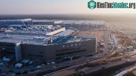 Ảnh Tesla mở "hộp đêm kỳ quặc nhất thế giới" ở Berlin Gigafactory