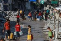 Ảnh Phát hiện "Quả bom hẹn giờ" trong nước thải ở Dải Gaza