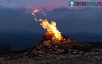 Ảnh Núi lửa "vô dụng nhất thế giới": Trở thành bếp lò cho người dân nấu ăn