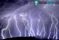 Ảnh Kì bí hiện tượng "sét chổng ngược" tuyệt đẹp trong tự nhiên