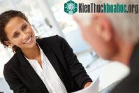 Ảnh Phụ nữ hấp dẫn dễ tìm việc hơn
