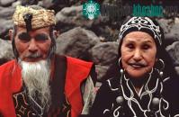 Ảnh Người Ainu và người Okinawa ở Nhật có họ hàng?
