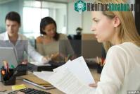 Ảnh Vợ làm muộn báo hiệu hôn nhân trục trặc?