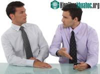 Ảnh Nói chuyện về chính trị tốt cho công việc