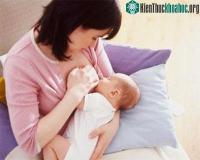 Ảnh Vitamin A làm tăng nồng độ virus HIV trong sữa mẹ