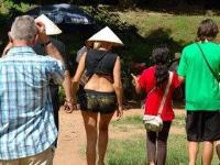 Ảnh Nguyên nhân con người đi thẳng: Trời quá nóng!