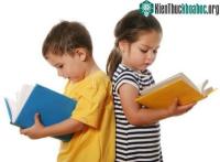 Ảnh Nhà càng nhiều sách, trẻ càng học cao