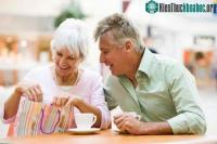 Ảnh Con người càng già càng hạnh phúc