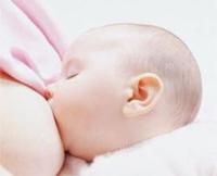 Ảnh Bé gái có lợi từ bú sữa mẹ nhiều hơn bé trai