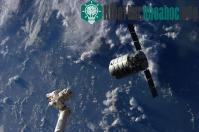 Ảnh Tàu Cygnus lần đầu "cập bến" ISS