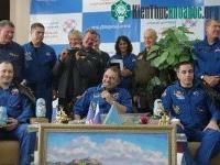 Ảnh Tàu Soyuz và phi hành đoàn trở về Trái Đất an toàn