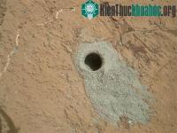 Ảnh Tàu Curiosity khoan mũi thứ hai trên sao Hỏa