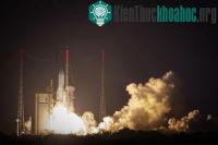 Ảnh Tàu Albert Einstein rời bệ phóng mang hàng tiếp tế cho ISS