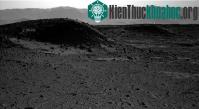 Ảnh NASA giải mã đốm sáng trắng lạ lùng trên sao Hỏa