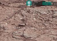 Ảnh Tàu Curiosity chuẩn bị khoan mũi đầu tiên trên sao Hỏa
