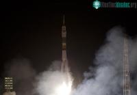 Ảnh Nga đưa 3 phi hành gia Nga, Mỹ, Hà Lan lên ISS