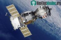Ảnh Tàu vận tải Progress cập bến ISS