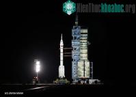 Ảnh Trung Quốc đã phóng thành công tàu Thần Châu 8