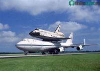 Ảnh NASA chia tay tàu con thoi Endeavor
