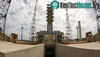 Ảnh Tên lửa Soyuz–ST–A Nga phóng vệ tinh Pleiades từ sân bay Pháp