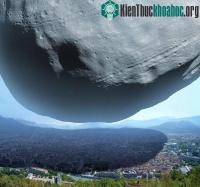 Ảnh Mặt Trăng lớn nhất của Sao Hỏa “đè bẹp" một thành phố