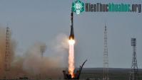 Ảnh Nga phóng tàu Soyuz lên trạm vũ trụ