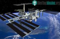 Ảnh Phi hành gia trên Trạm ISS phải trú ẩn vì rác vũ trụ