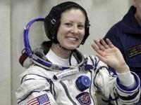 Ảnh NASA ký hợp đồng hợp tác với Nga về trạm ISS
